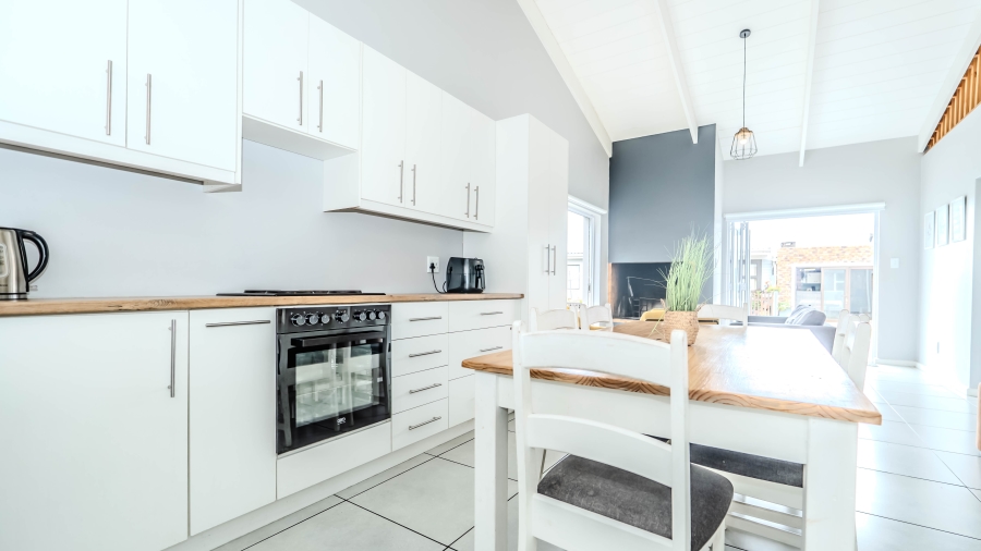 2 Bedroom Property for Sale in Pearly Beach Western Cape